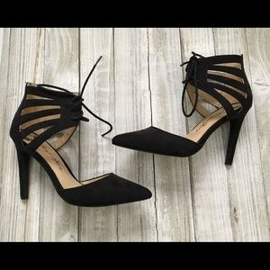 Penny loves Kenny Black heels